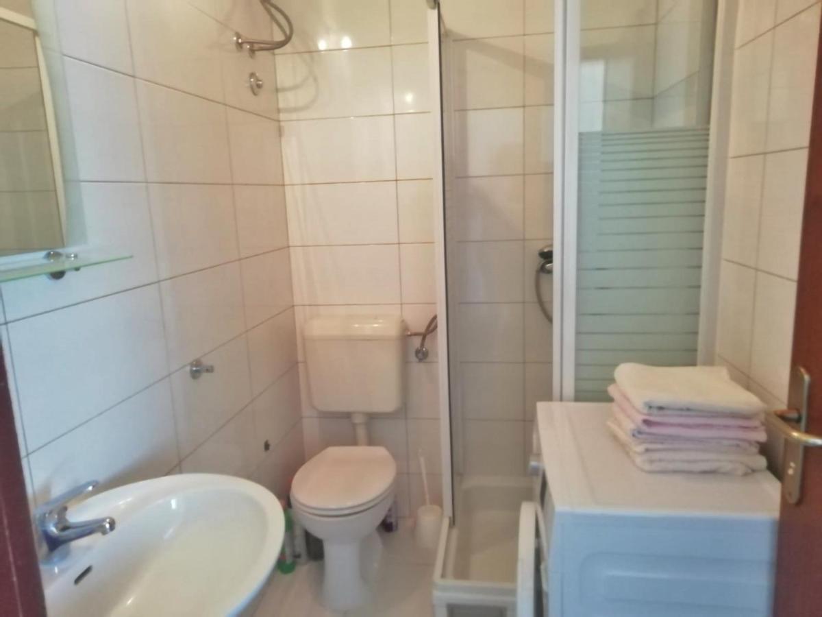 Apartment Kovacic Omiš Exterior foto
